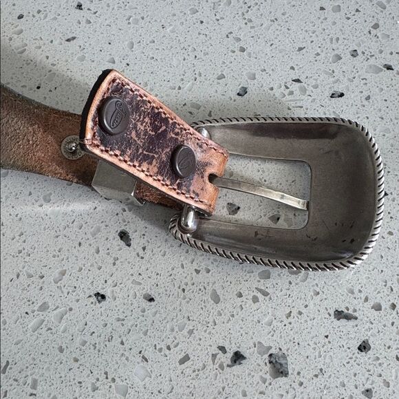 Justin Brown Leather Belt Silver-Tone Buckle USA Flag Western Embossed Size 34 - Picture 5 of 13